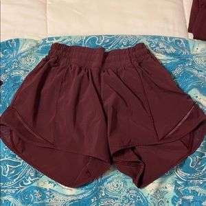 Lululemon shorts size 4